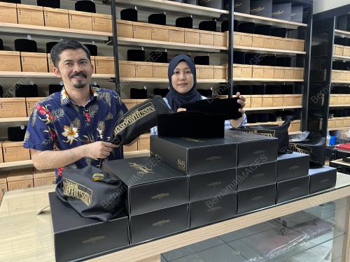 SONGKOK LIPAT MASOOD HUSSIN