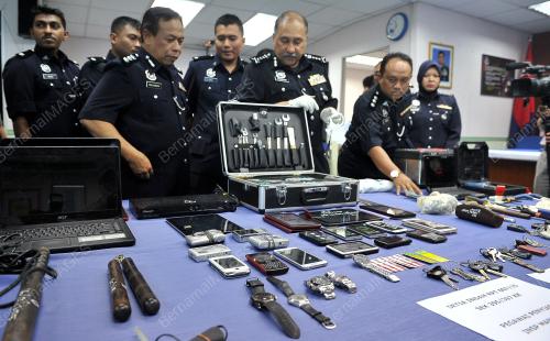 JB02_26012015_POLIS_JOHOR
