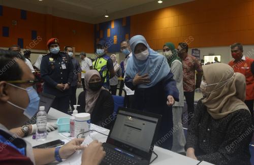 DATUK ZURAIDA KAMARUDDIN