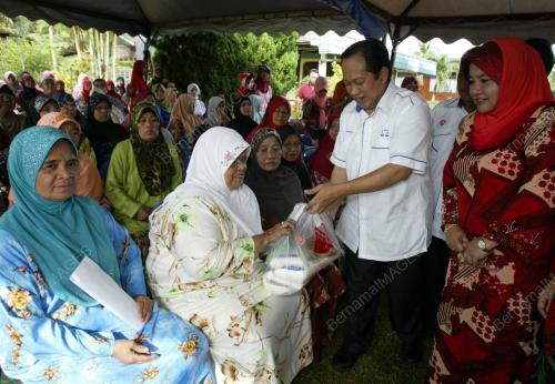 JB02_27012011_AHMAD_MASLAN