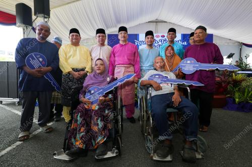 DATUK ONN HAFIZ GHAZI