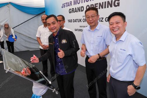 DATUK ONN HAFIZ GHAZI