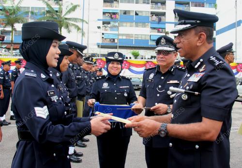JB02_28012018_PERHIMPUNAN_POLIS