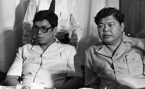 JB02_28041982_SIDANG