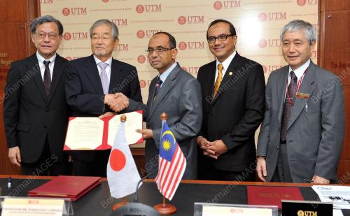 JB02_28052014_MOU_UTM_n_NIMS