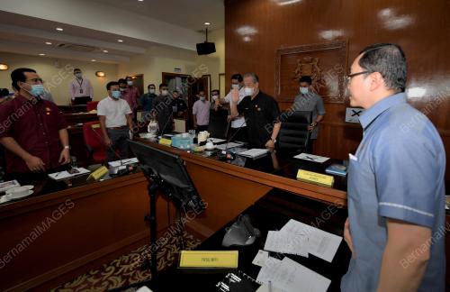 TAN SRI MUHYIDDIN YASSIN