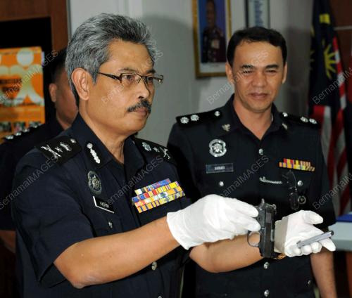 JB02_28092012_PC_POLIS