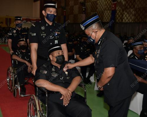 DATUK KAMARUL ZAMAN MAMAT