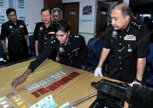 JB02_31012013_POLIS