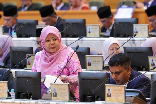 KHAIRIN-NISA ISMAIL @ MD ON