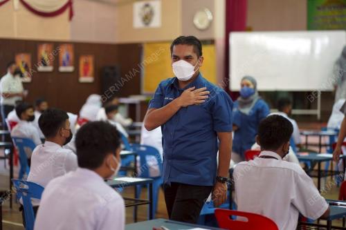DATUK DR MOHD RADZI JIDIN