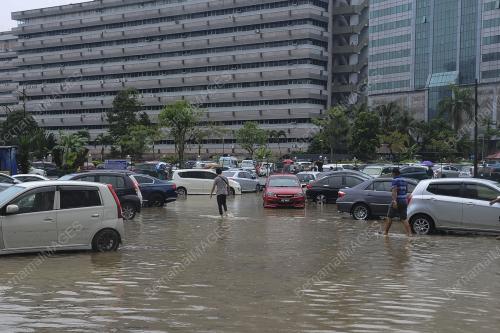 BANJIR KILAT
