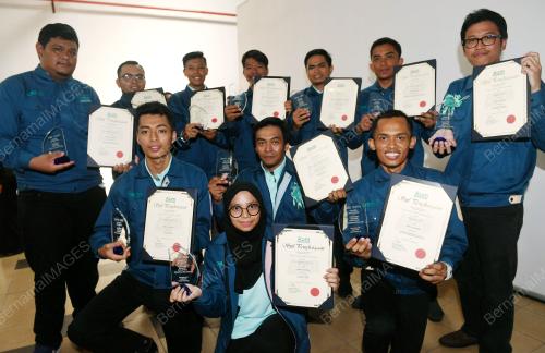 JB03_02102018_GRADUASI_ABM