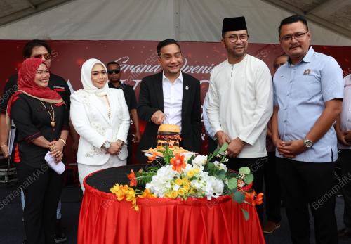 DATUK ONN HAFIZ GHAZI