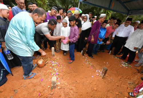 JB03_04042019_PENGHORMATAN_TERAKHIR
