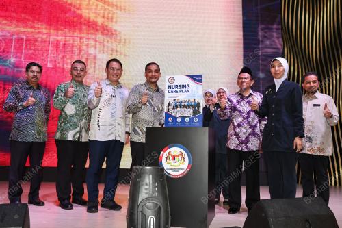 DATUK ONN HAFIZ GHAZI