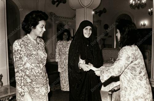 MAWAR DERMA CEK KEPADA MANGSA IRAN