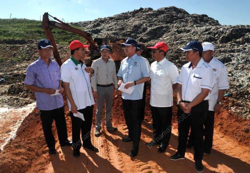 JB03_04072017_TAPAK_SAMPAH
