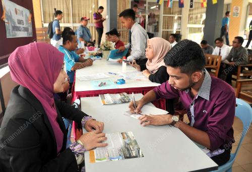 JB03_04092017_HARI_PENDAFTARAN_UTM