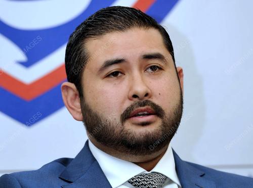 JB03_04102017_TUNKU_ISMAIL