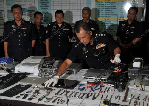 JB03_05062012_POLIS_JBS