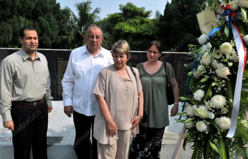 JB03_05082012_MEMORIAL
