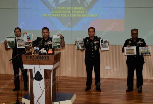 DATUK AYUB KHAN MYDIN PITCHAY