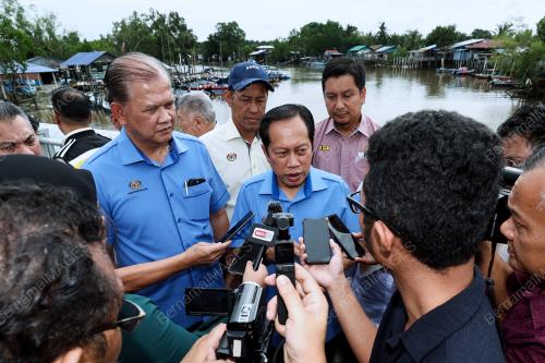 DATUK SERI AHMAD MASLAN