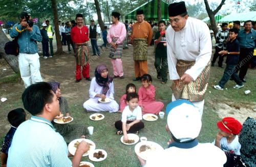 JB03_06012016_TETAMU_RAYA