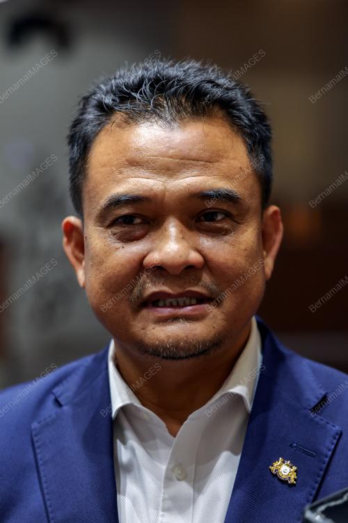 DATUK ZAHARI SARIP 