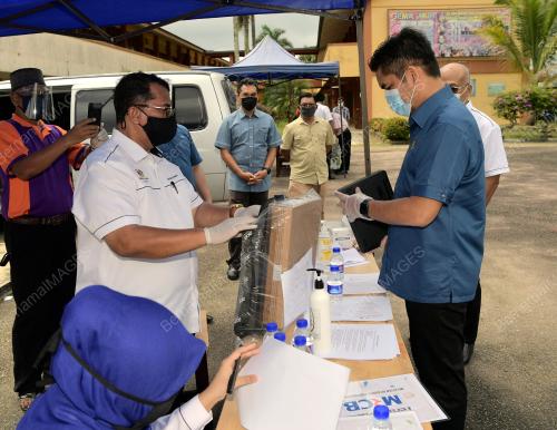 DATUK DR RADZI JIDIN