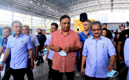 DATUK SERI REEZAL MERICAN NAINA MERICAN