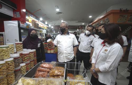 TAN SERI NOH OMAR