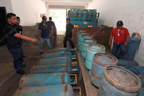 JB03_08012016_TONG_GAS