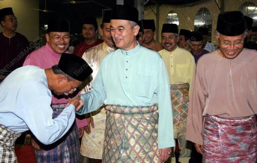 ABDULLAH AHMAD BADAWI.
