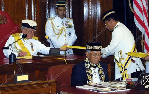 SULTAN ISKANDAR SULTAN ISMAIL