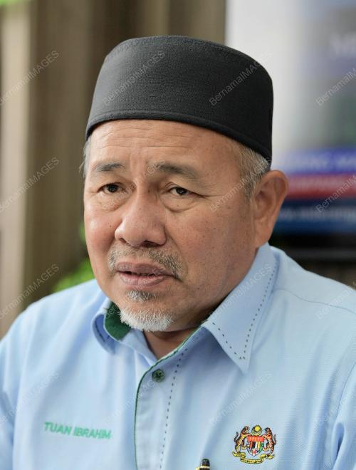 DATUK SERI TUAN IBRAHIM TUAN MAN