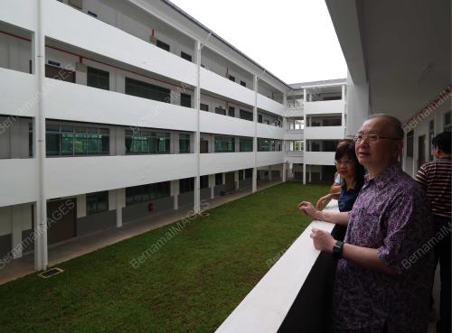 DATUK SERI DR WEE KA SIONG