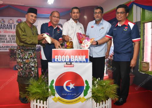 JB03_08082019_FOOD_BANK_BN201908087530