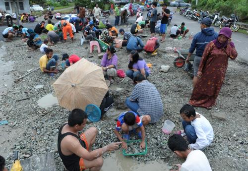 JB03_09012012_MENDULANG_EMAS