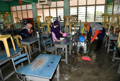 JB03_10032019_PEMBERSIHAN_SEKOLAH