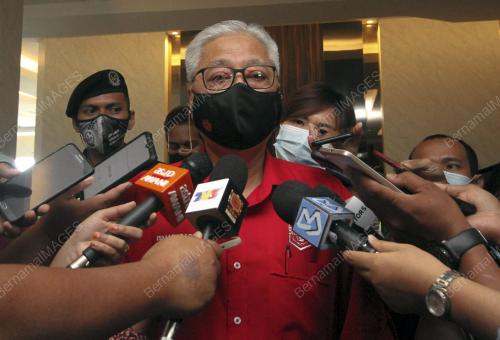 DATUK SERI ISMAIL SABRI YAAKOB