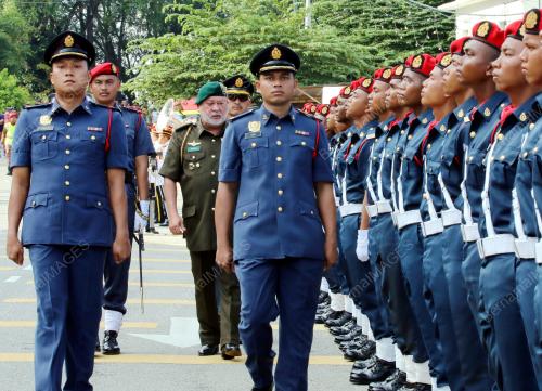 JB03_10052016_SULTAN_JOHOR