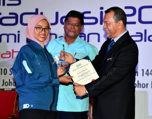 JB03_10092019_GRADUASI_CIDB_BN201908158044