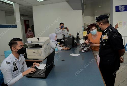 DATUK AYOB KHAN MYDIN PITCHAY