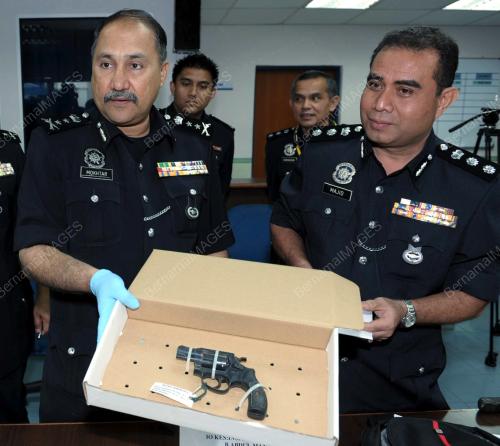 JB03_11012012_POLIS_MEDIA