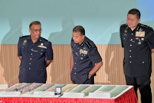 DATUK AYUB KHAN MYDIN PITCHAY