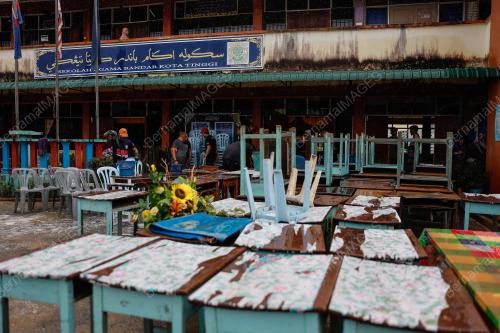 GOTONG- ROYONG DI SEKOLAH KOTA TINGGI, JOHOR