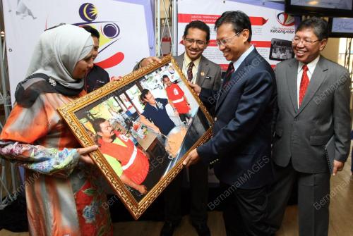 JB03_12122013_HARI_PENERANGAN