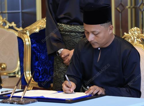 AZNAN TAMIN